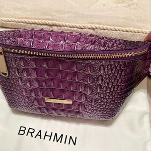 Almost new! Brahmin Fannie pack! Dust bag included.
